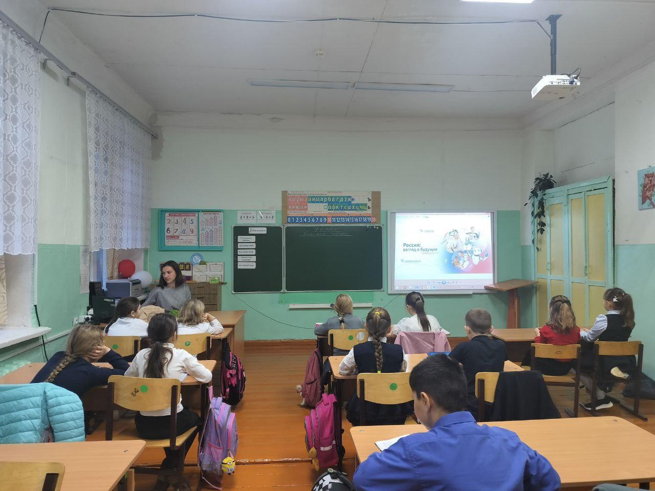 В школе поговорили о важном - о технологическом суверенитете страны..