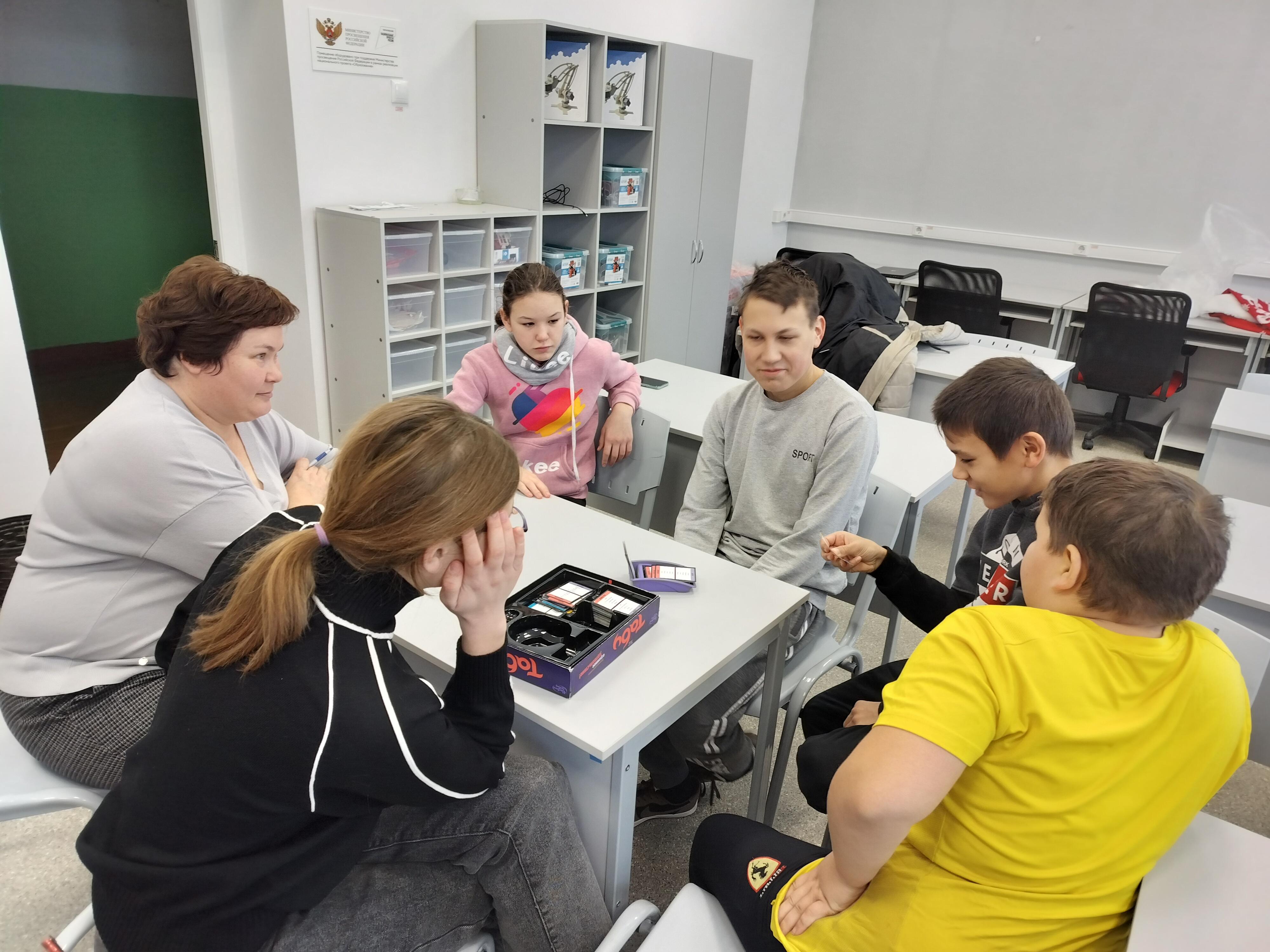 Сегодня в нашей школе прошел турнир настольных игр.