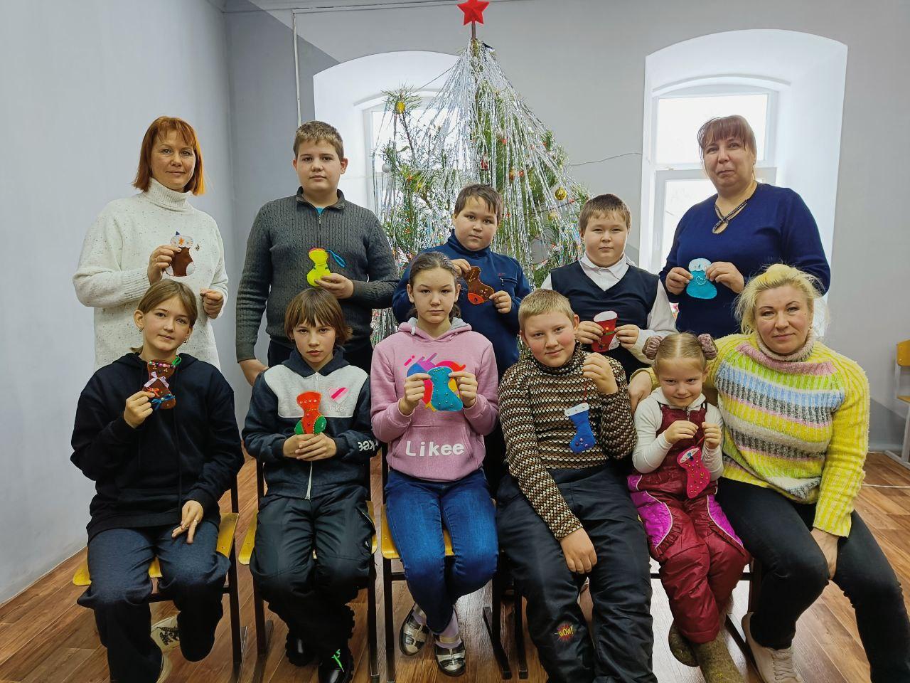 В сочельник наши ребята и родители приняли участие в мастер-классе &amp;quot;Эх, валенки&amp;quot;..