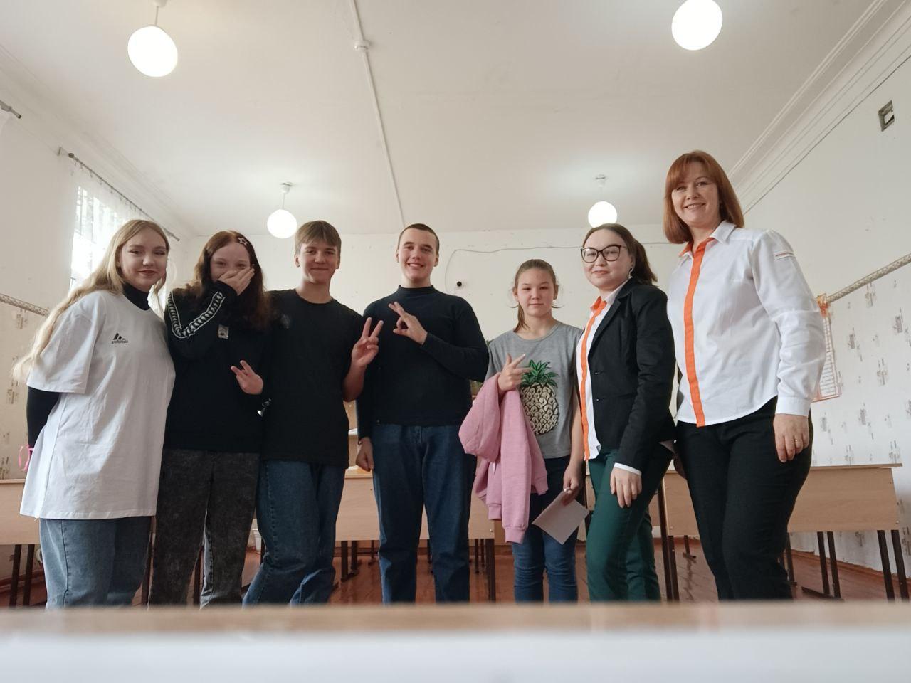 Ученики Елаурской СШ приняли участие в районном детском слёте «Я и другие»..