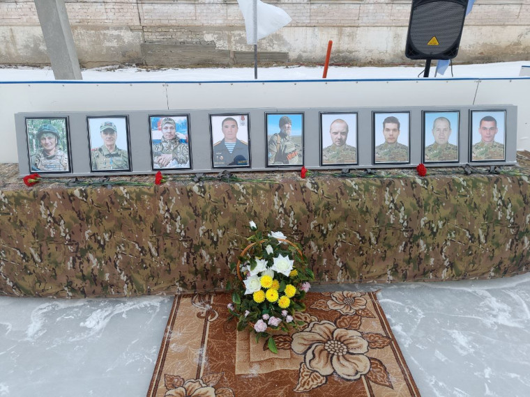ученики нашей школы приняли участие в турнире по хоккею.